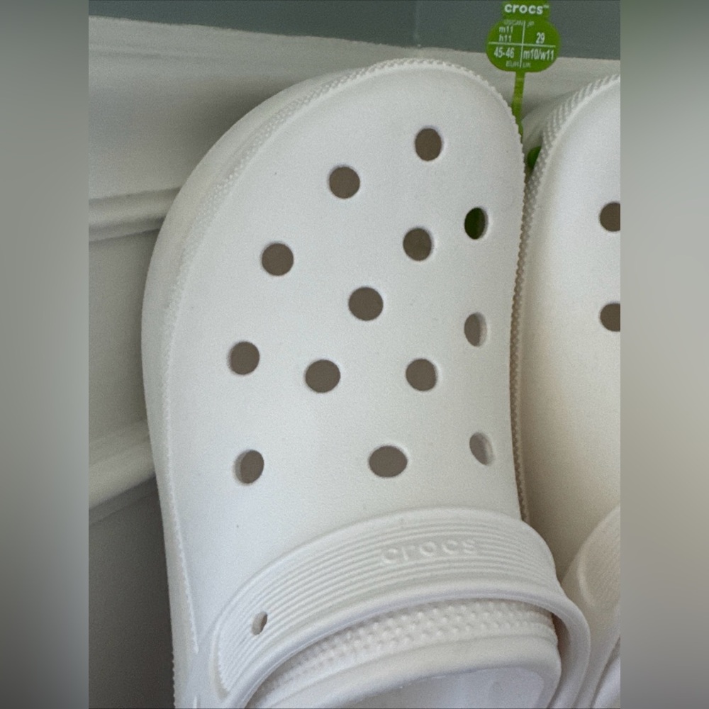 Mens Crocs Classic Crush Clog All White Size 11 Platform NWT - Picture 2 of 14